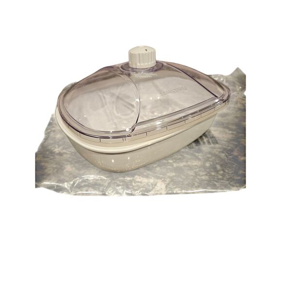 FoodSaver 2 Quart Quick Marinator Food Saver New no box storage Tupperware - Picture 1 of 6